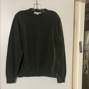 Amazon Essentials gray crewneck men’s sweater. 100% cotton